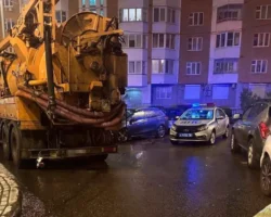 Водитель на "Ивеко" был задержан в Лобне и Балашихе после ДТП voditel na iveko byl zaderzhan v lobne i balashihe posle dtp-t-nw-ru-0