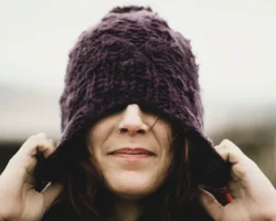 Анна Убилава, Наталия Жегалова и Татьяна Егорова рассказывают о защите волос от холода anna ubilava nataliya zhegalova i tatyana egorova rasskazyvayut o zashhite volos ot holoda-t-nw-ru-0