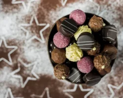 Борис Чернышов и Анна Попова рассказали о маркировке конфет с низким содержанием какао boris chernyshov i anna popova rasskazali o markirovke konfet s nizkim soderzhaniem kakao-t-nw-ru-0