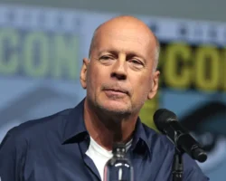 Брюс Уиллис и его семья оказывают поддержку Румер и Эмме Хеминг в трудный период bryus uillis i ego semya okazyvayut podderzhku rumer i emme heming v trudnyj period-t-nw-ru-0