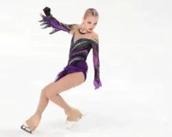 Елена Костылева установила новый рекорд на Гран-при, восхитив Плющенко и Тарасову elena kostyleva ustanovila novyj rekord na granpri voshitiv plyushhenko i tarasovu-t-nw-ru-0