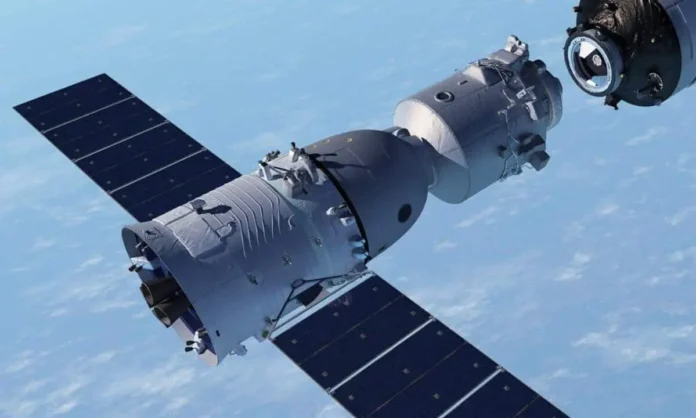 kosmonavty kitaya prodolzhayut rabotu na stanczii tyangun posle uspeshnoj rotaczii korablej-t-nw-ru-0