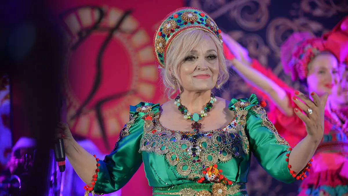 Иск на 1,8 миллиона рублей подали к театру Надежды Кадышевой