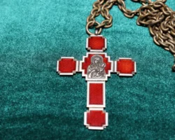 napersnyj krest knyagini natali shahovskoj s radostyu popolnil muzej lefortovo-t-nw-ru-0