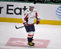 НХЛ чествует Александра Овечкина, отметив 900 голов и его звание величайшего снайпера nhl chestvuet aleksandra ovechkina otmetiv 900 golov i ego zvanie velichajshego snajpera-t-nw-ru-0