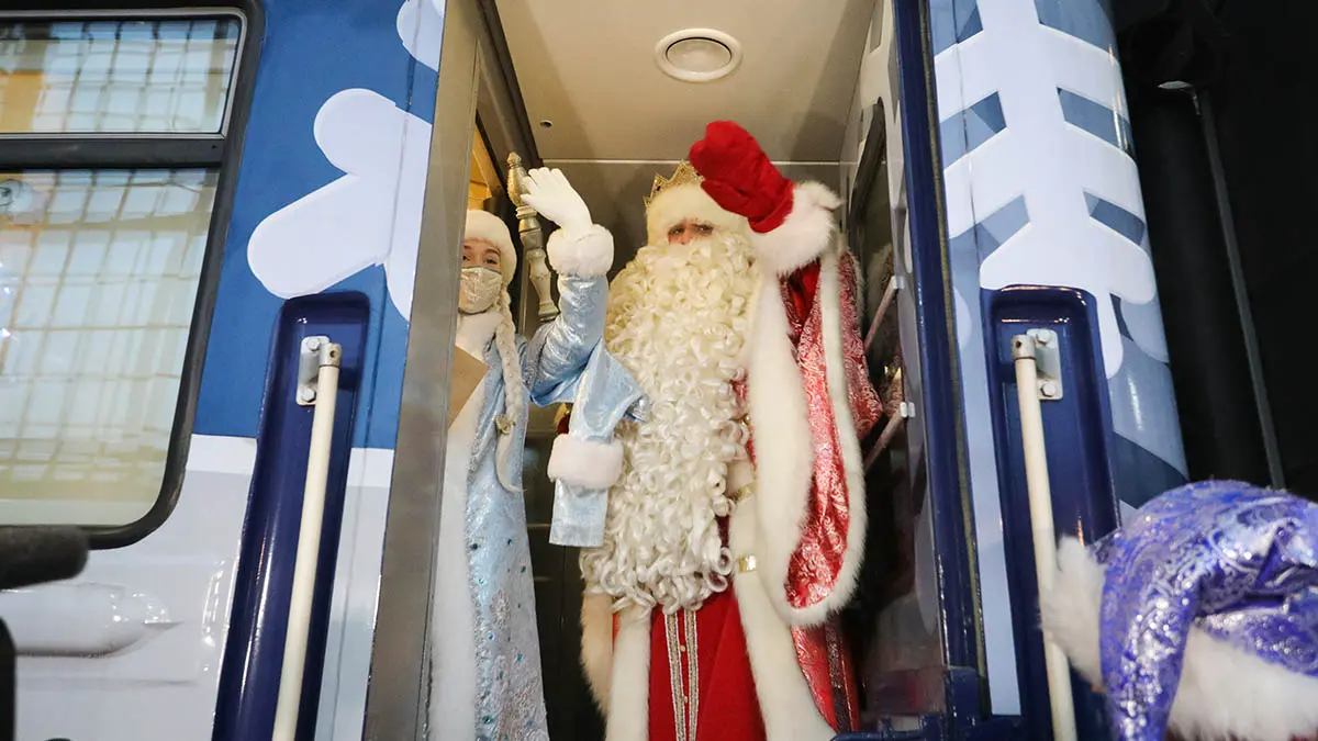 РЖД сообщила о начале продажи билетов на поезд Деда Мороза