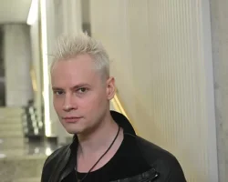 В Донецке состоялся вдохновляющий союз SHAMAN и Екатерины Мизулиной с Денисом Пушилиным v doneczke sostoyalsya vdohnovlyayushhij soyuz i ekateriny mizulinoj s denisom pushilinym-t-nw-ru-0