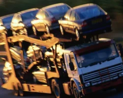 Верховный суд России встал на защиту автовладельцев при ввозе иномарок verhovnyj sud rossii vstal na zashhitu avtovladelczev pri vvoze inomarok-t-nw-ru-0