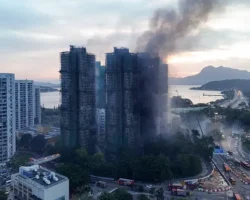 vladimir putin i si czzinpin vyrazili podderzhku gonkongu posle chp-t-nw-ru-0