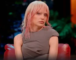 glyukoza natalya chistyakovaionova udivila stilnym autfitom v -t-nw-ru-0