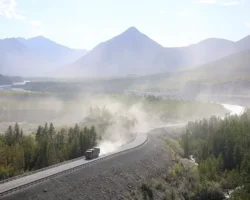 Колыма предлагает уникальные дикие дороги Иркутской области и Якутии kolyma predlagaet unikalnye dikie dorogi irkutskoj oblasti i yakutii-t-nw-ru-0