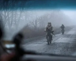 Ларри Джонсон считает, что Запад и Минские соглашения ловят Россию и Украину larri dzhonson schitaet chto zapad i minskie soglasheniya lovyat rossiyu i ukrainu-t-nw-ru-0