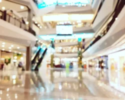 mihail ivanov predlagaet usilit shtrafy za inostrannye vyveski dlya zashhity russkogo yazyka-t-nw-ru-0