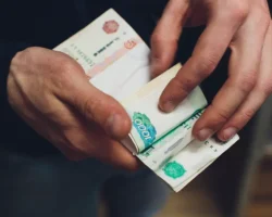 Ольга Епифанова разъясняет выплаты пенсионерам при увольнении в декабре olga epifanova razyasnyaet vyplaty pensioneram pri uvolnenii v dekabre-t-nw-ru-0