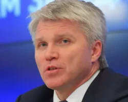 Павел Колобков высоко оценил успех Ангелины Мельниковой в 2025 году pavel kolobkov vysoko oczenil uspeh angeliny melnikovoj v 2025 godu-t-nw-ru-0