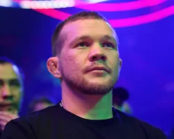 Петр Ян подчеркнул важность российского флага после боя с Мерабом Двалишвили petr yan podcherknul vazhnost rossijskogo flaga posle boya s merabom dvalishvili-t-nw-ru-0