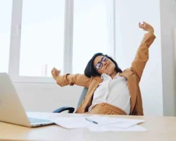 Светлана Бессараб из Госдумы прогнозирует отсутствие шестидневки в 2026 году svetlana bessarab iz gosdumy prognoziruet otsutstvie shestidnevki v 2026 godu-t-nw-ru-0