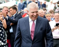 В Британии принц Эндрю оказался в центре обновленного изучения дела Эпштейна v britanii princz endryu okazalsya v czentre obnovlennogo izucheniya dela epshtejna-t-nw-ru-0