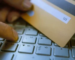 v zhukovskom pensionerka stala zhertvoj moshennikov no gu mvd zaderzhalo zloumyshlennika-t-nw-ru-0