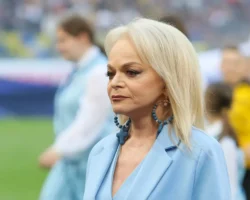 Верховный суд поддержал Лурье и Свириденко в деле с Ларисой Долиной о квартире verhovnyj sud podderzhal lure i sviridenko v dele s larisoj dolinoj o kvartire-t-nw-ru-0