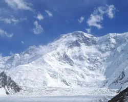 Восстановление Романа Мокринского после трагедии с Натальей Наговициной на пике Победы vosstanovlenie romana mokrinskogo posle tragedii s natalej nagoviczinoj na pike pobedy-t-nw-ru-0