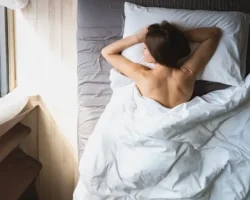 Дебора Ли и Михаил Полуэктов раскрывают секреты здорового сна в Сеченовском университете debora li i mihail poluektov raskryvayut sekrety zdorovogo sna v sechenovskom universitete-t-nw-ru-0