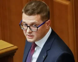 Друг Зеленского Иван Баканов в центре скандала – СБУ и госизмена drug zelenskogo ivan bakanov v czentre skandala sbu i gosizmena-t-nw-ru-0