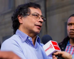 Густаво Петро требует внимания ООН к событиям в Венесуэле и Каракасе gustavo petro trebuet vnimaniya oon k sobytiyam v venesuele i karakase-t-nw-ru-0