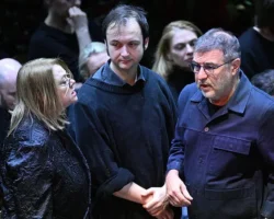 Игорь Золотовицкий. Как друзья Школы-студии МХАТ прощались с мастером igor zolotoviczkij kak druzya shkolystudii mhat proshhalis s masterom-t-nw-ru-0