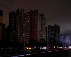 Киев в кромешной тьме – режим ЧС обрушил энергосистему Украины kiev v kromeshnoj tme rezhim chs obrushil energosistemu ukrainy-t-nw-ru-0