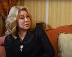 Любовь Успенская делится взглядом на позитивные хиты Нового года lyubov uspenskaya delitsya vzglyadom na pozitivnye hity novogo goda-t-nw-ru-0