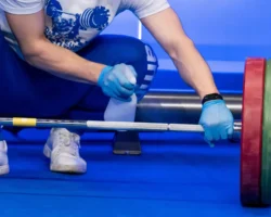 IWF одобрила: российские/белорусские юниоры выступят с флагами! odobrila rossijskiebelorusskie yuniory vystupyat s flagami-t-nw-ru-0