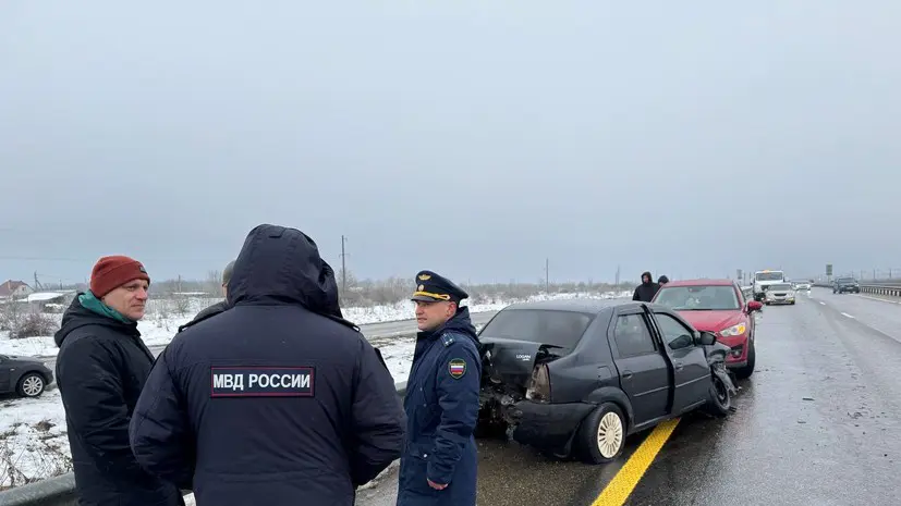 После массового ДТП на М-4 на Кубани госпитализированы пятеро пострадавших
