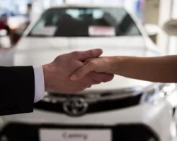 Российский авторынок растет, лидирует Lada, а Toyota и Mazda взлетают rossijskij avtorynok rastet lidiruet a i vzletayut-t-nw-ru-0