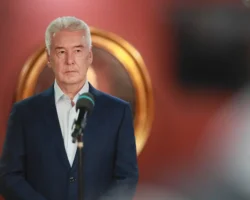 Собянин представил Москве новые КАМАЗы и инновационную технику sobyanin predstavil moskve novye kamazy i innovaczionnuyu tehniku-t-nw-ru-0