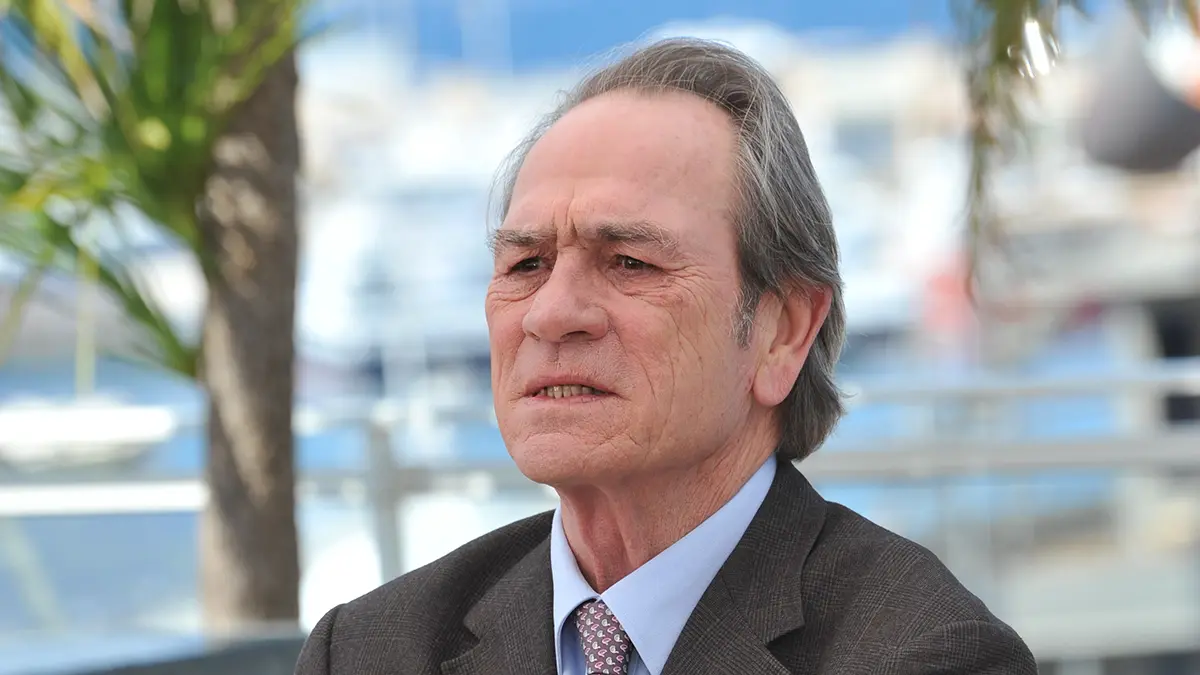 Томми Ли Джонс вышел на связь после смерти его 34-летней дочери