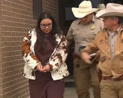 Учительница Джейден Рене Чарльз предстанет перед судом Техаса за отношения с учеником uchitelnicza dzhejden rene charlz predstanet pered sudom tehasa za otnosheniya s uchenikom-t-nw-ru-0