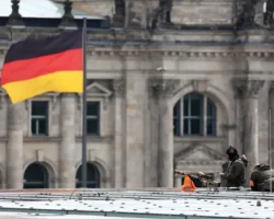 yan van aken i levaya partiya germanii vystupayut za mirnyj dialog mezhdu frg rossiej i ssha-t-nw-ru-0