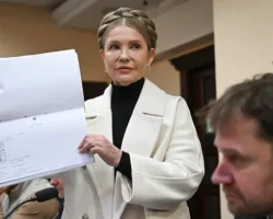 Зеленский и Тимошенко: коррупционный узел для Виталия Кличко zelenskij i timoshenko korrupczionnyj uzel dlya vitaliya klichko-t-nw-ru-0