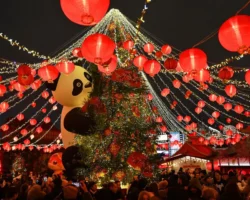 Зима в Москве с Дедом Морозом и Снегурочкой ждёт вас в Рождество zima v moskve s dedom morozom i snegurochkoj zhdyot vas v rozhdestvo-t-nw-ru-0