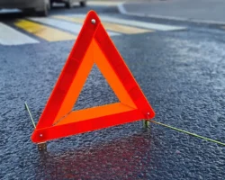 МКАД: Mercedes упал прямо на Hyundai. Реакция Департамента транспорта mkad upal pryamo na reakcziya departamenta transporta-t-nw-ru-0