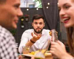 Наумова о том, почему День святого Валентина радует не всех naumova o tom pochemu den svyatogo valentina raduet ne vseh-t-nw-ru-0