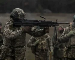 Родион Мирошник озвучил число иностранцев в ВСУ rodion miroshnik ozvuchil chislo inostranczev v vsu-t-nw-ru-0