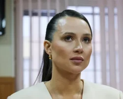 Валерия Чекалина (Лерчек) вновь поразила Rolls-Royce Cullinan Black Badge valeriya chekalina lerchek vnov porazila -t-nw-ru-0