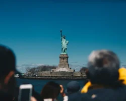 ИИ и ИТ-гиганты: как eBay, Autodesk и Amazon меняют рынок труда ii i itgiganty kak i menyayut rynok truda-t-nw-ru-0