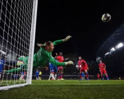 Матвей Сафонов вдохновил ПСЖ в Лиге чемпионов и получил похвалу Энрике matvej safonov vdohnovil pszh v lige chempionov i poluchil pohvalu enrike-t-nw-ru-0