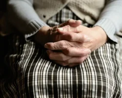 pensionerka poteryala 18 millionov izza afery s domofonom-t-nw-ru-0