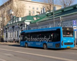 sobyanin vydelennye polosy poyavyatsya v moskve v 2026 godu-t-nw-ru-0
