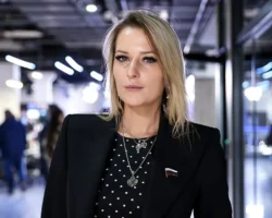yana lantratova hochet osvobodit samozanyatyh veteranov ot nalogov-t-nw-ru-0