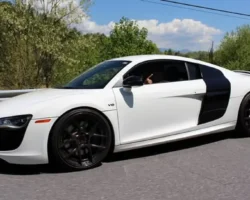 Audi R8 сменила владельца на коллекцию Pokemon Sun & Moon 8 smenila vladelcza na kollekcziyu -t-nw-ru-0